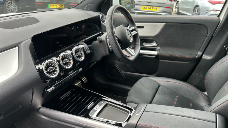 Mercedes-Benz GLA 200d AMG Line Executive 5dr Auto Diesel Hatchback